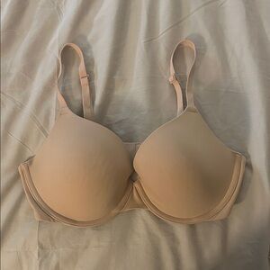 SKIMS T-shirt Bra NWOT